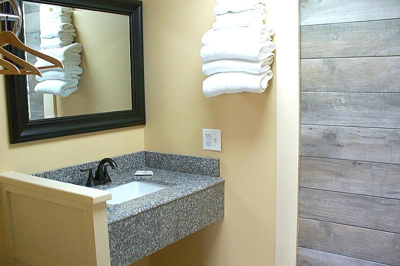 فندق على الطريق Aztec Ocean Resort