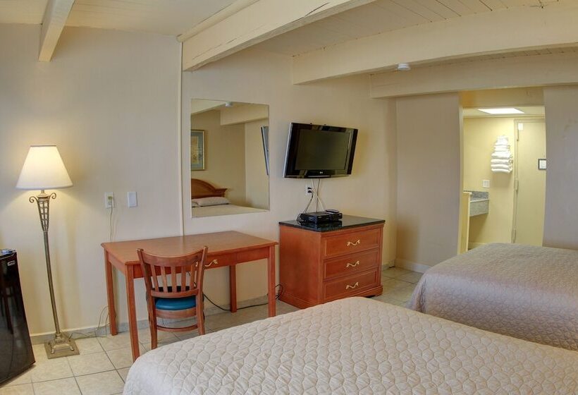 فندق على الطريق Aztec Ocean Resort