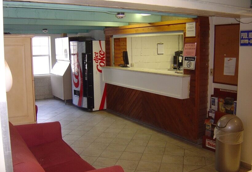 فندق على الطريق Aztec Ocean Resort