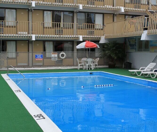 فندق على الطريق Aztec Ocean Resort