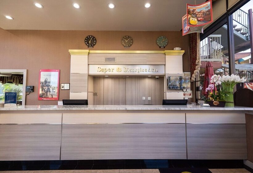 汽车旅馆  Super 8 By Wyndham Anaheim/disneyland Drive