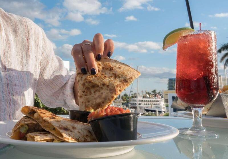 استراحتگاه Bahia Mar Ft. Lauderdale Beach  A Doubletree By Hilton