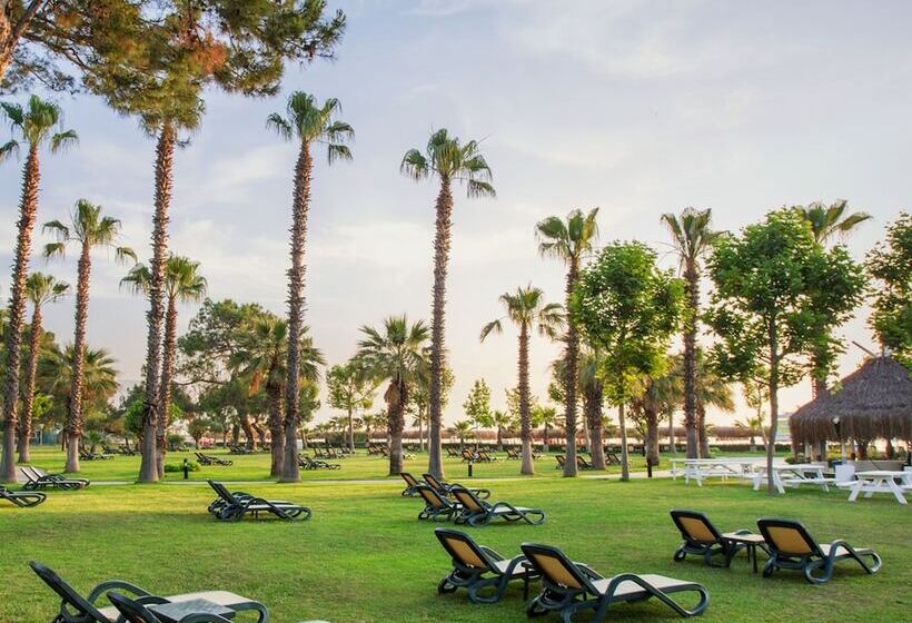 渡假胜地  Balmy Foresta