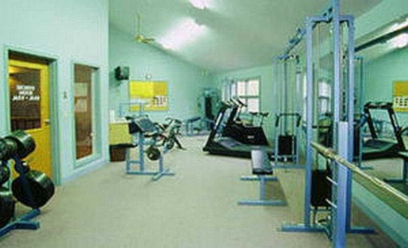 استراحتگاه Fireside Inn & Suites Gilford