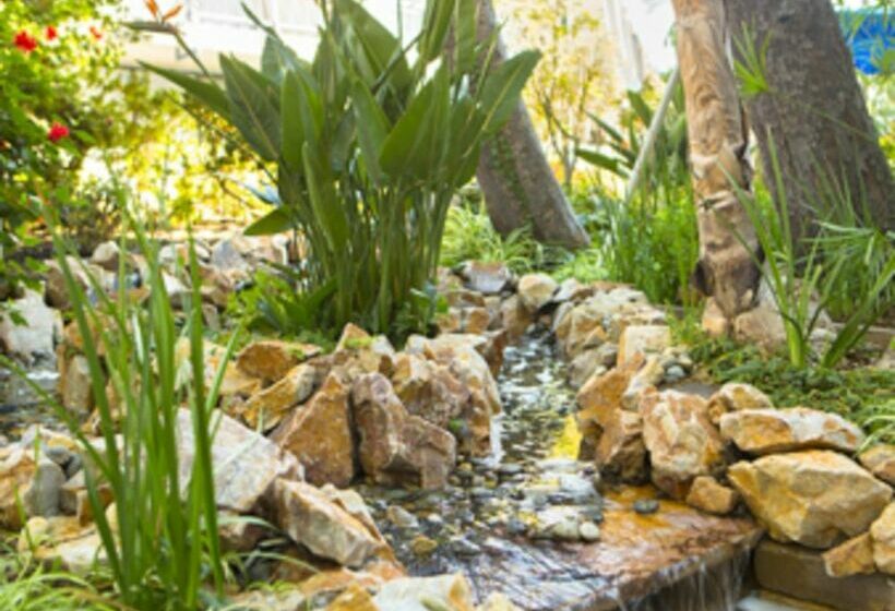 Travelodge Hotel at LAX Airport