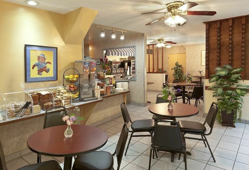 Travelodge Hotel at LAX Airport