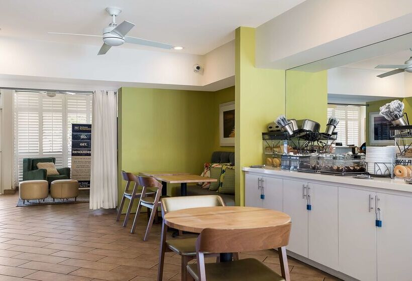 Best Western Plus Hibiscus Motel