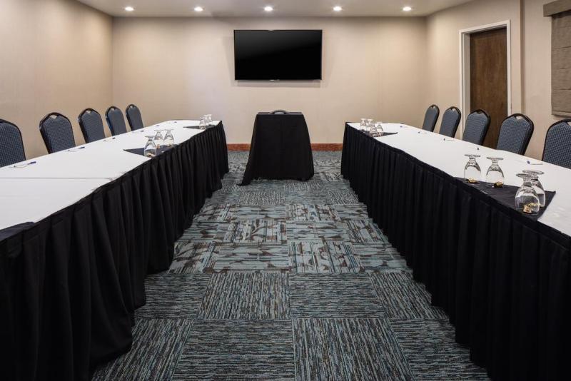 Delta Hotels By Marriott Helena Colonial