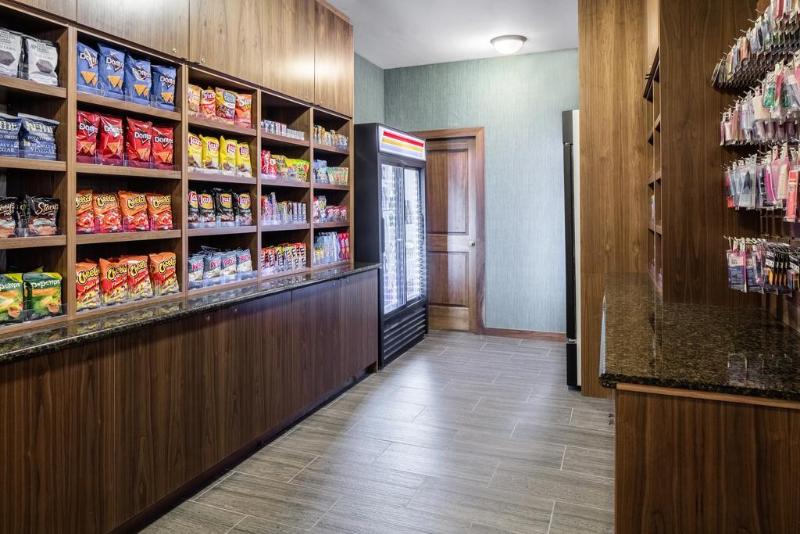 Delta Hotels By Marriott Helena Colonial