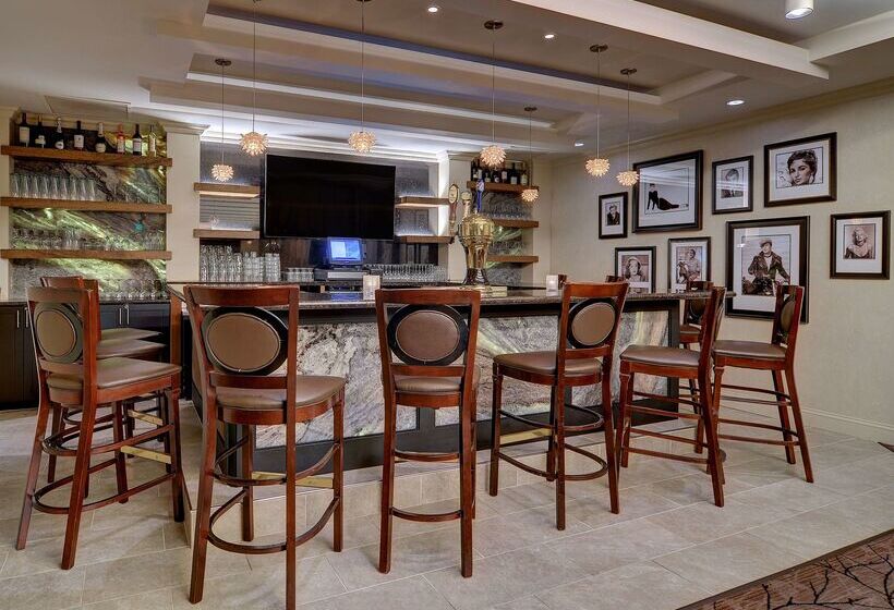 Eden Resort And Suites, Bw Premier Collection