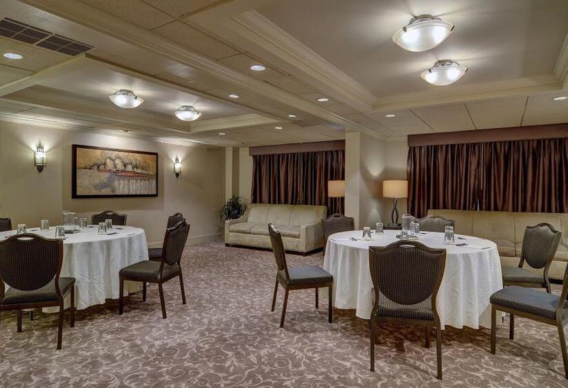 Eden Resort And Suites, Bw Premier Collection