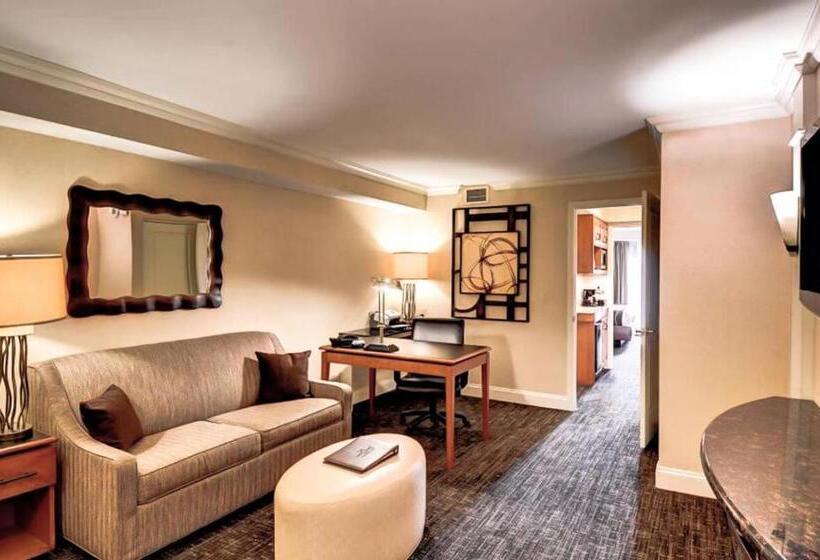 Eden Resort And Suites, Bw Premier Collection