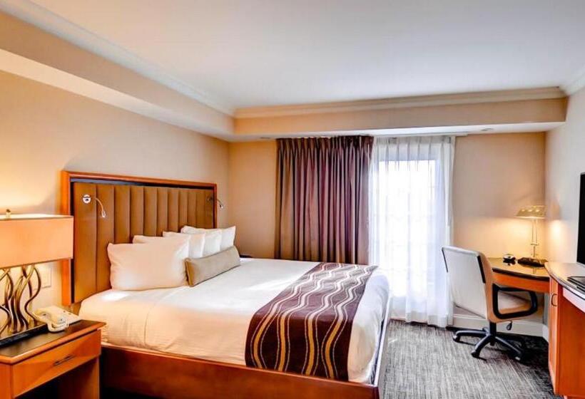 Eden Resort And Suites, Bw Premier Collection