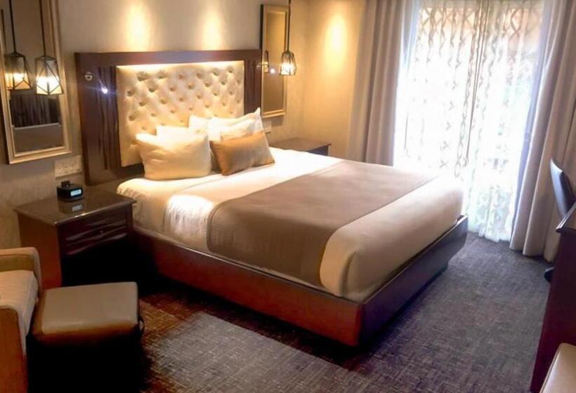 Eden Resort And Suites, Bw Premier Collection