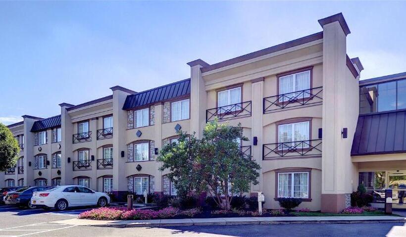 Eden Resort And Suites, Bw Premier Collection