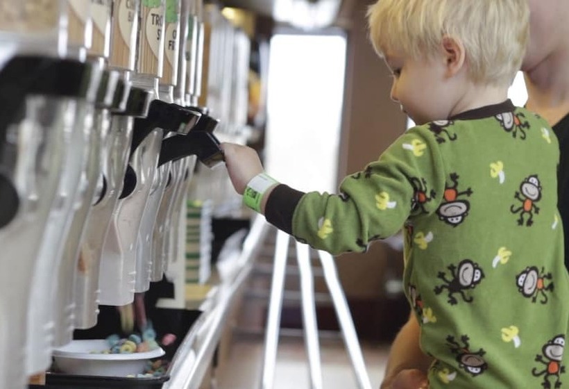 Edgewater Hotel & Waterpark