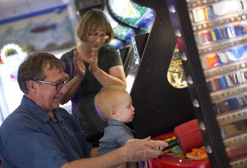 Edgewater Hotel & Waterpark