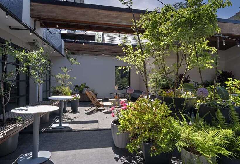 Freepoint Hotel Cambridge, Tapestry Collection By Hilton