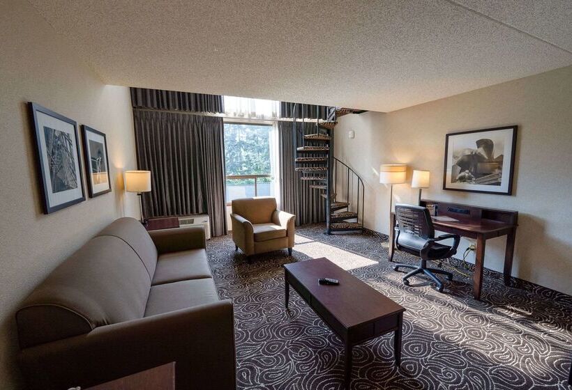 116, A Coast Hotel Bellevue