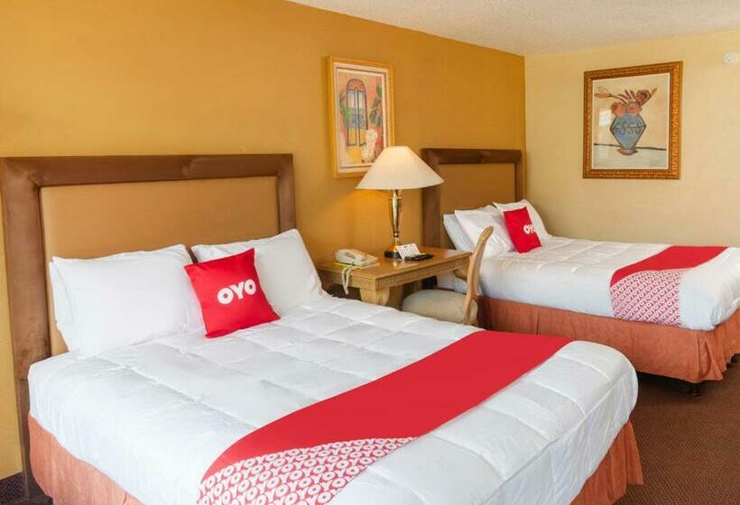 فندق Ambassador Inn