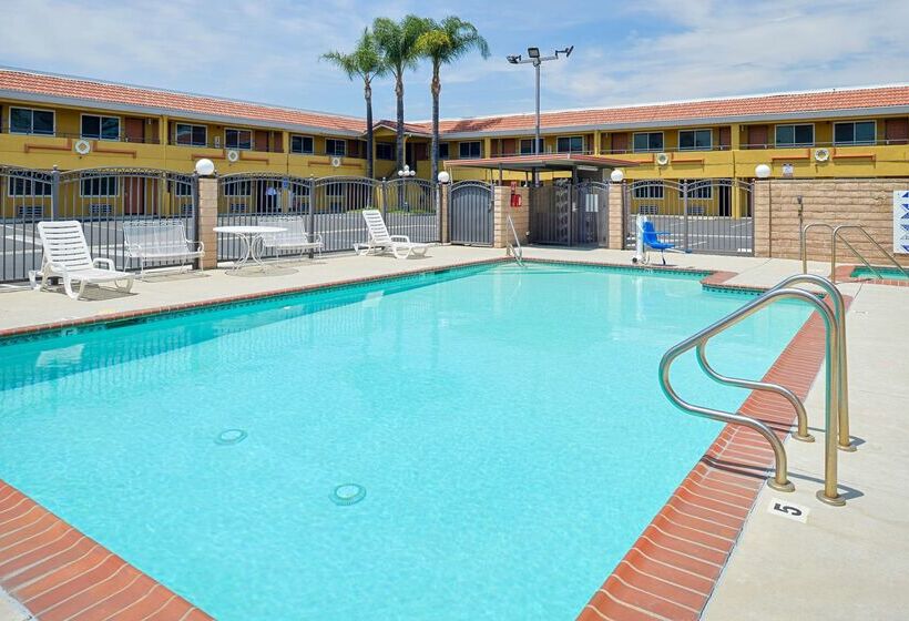 酒店 Americas Best Value Inn   Azusa/pasadena