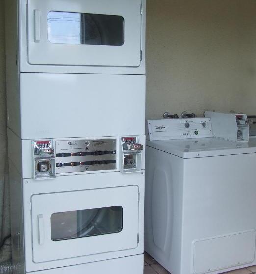 בית מלון כפרי Americas Best Value Inn Beaumont