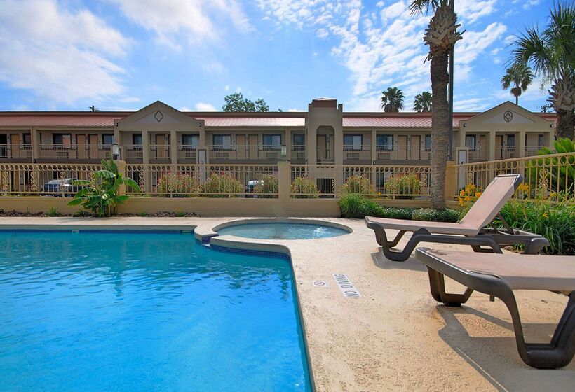 호텔 Americas Best Value Inn Kingsville