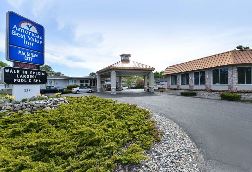 호텔 Americas Best Value Inn Mackinaw City