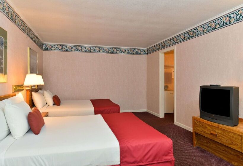 호텔 Americas Best Value Inn Mackinaw City