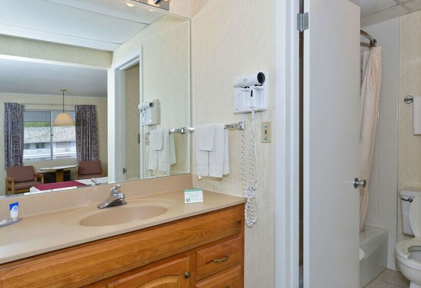 호텔 Americas Best Value Inn Mackinaw City