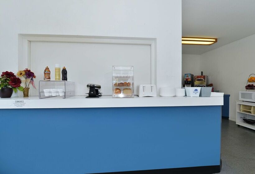 호텔 Americas Best Value Inn Mackinaw City