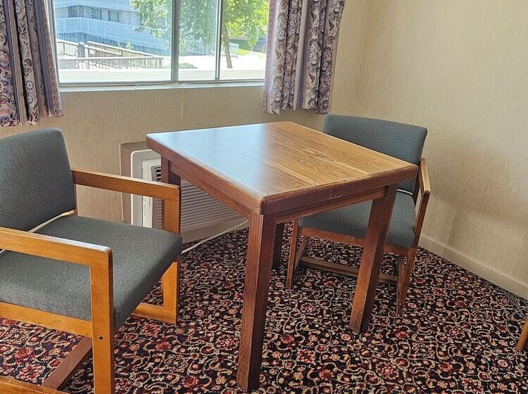 호텔 Americas Best Value Inn Mackinaw City