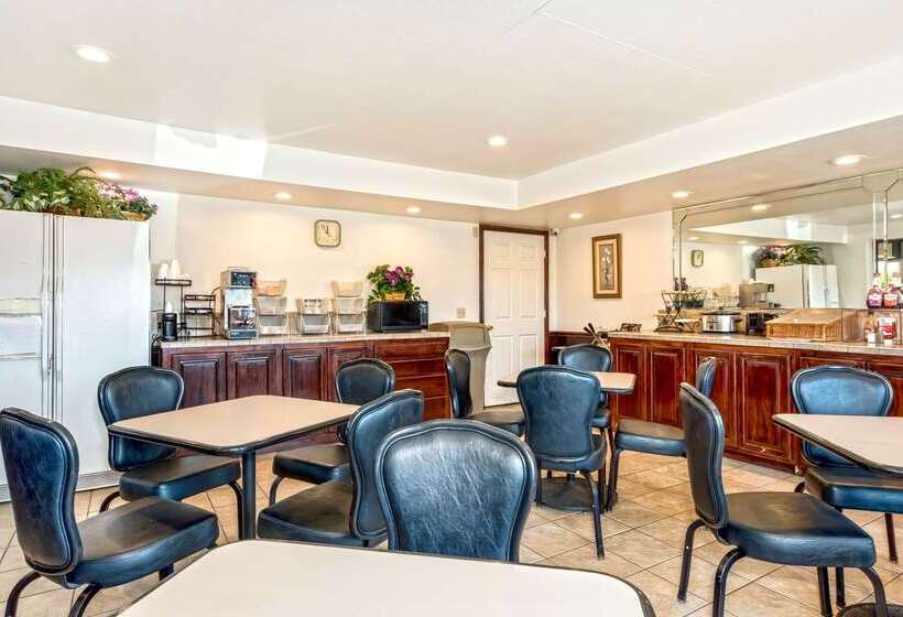 בית מלון כפרי Americas Best Value Inn Paris