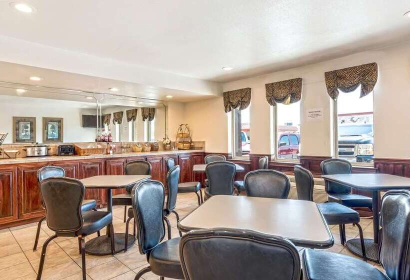 Отель Americas Best Value Inn Paris