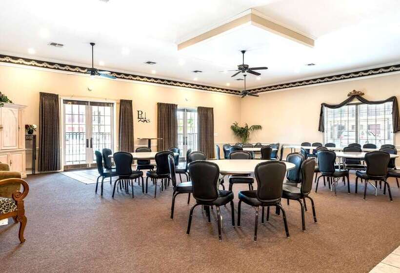 Отель Americas Best Value Inn Paris