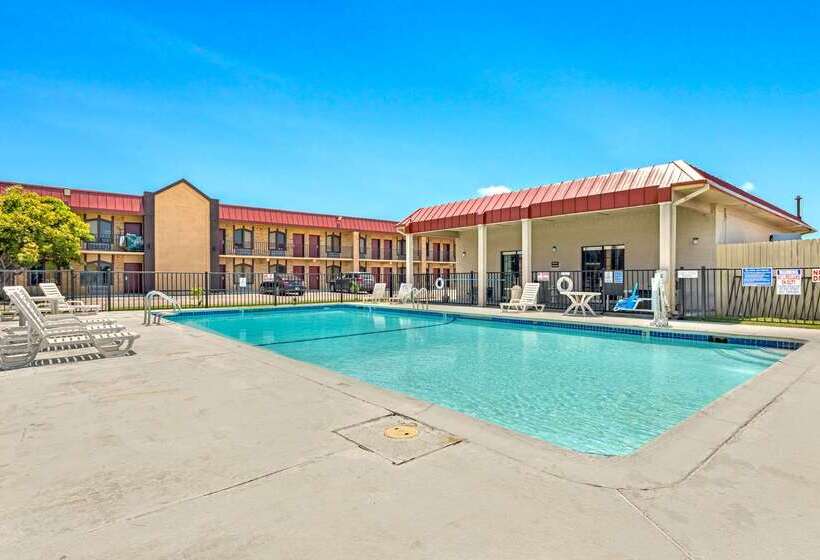 Отель Americas Best Value Inn Paris