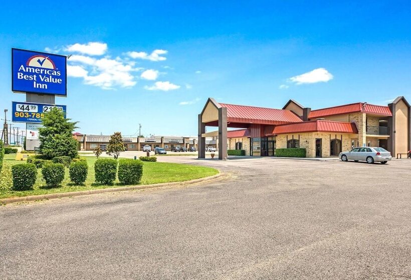 Отель Americas Best Value Inn Paris