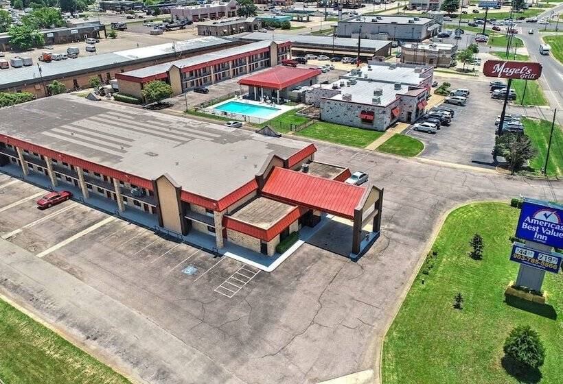 Отель Americas Best Value Inn Paris