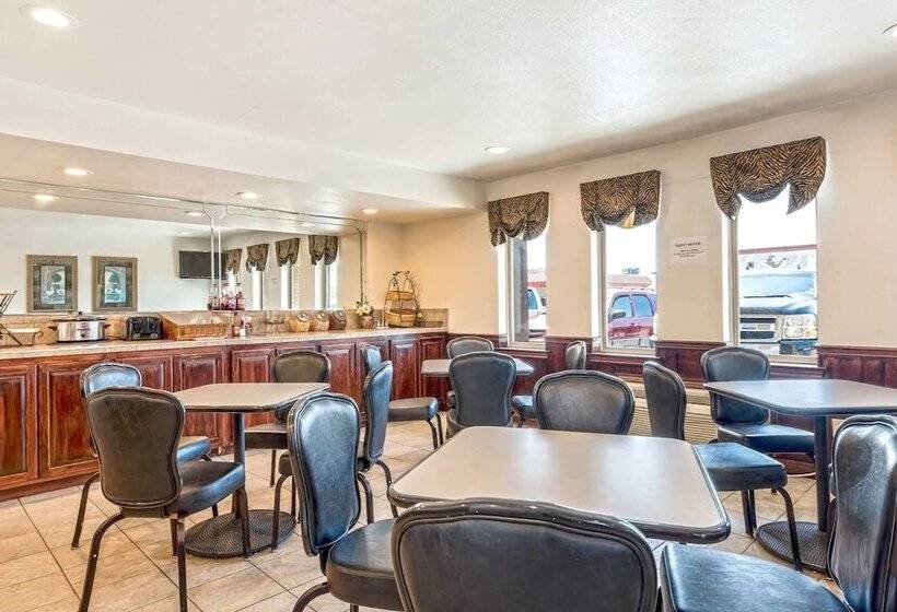 Отель Americas Best Value Inn Paris