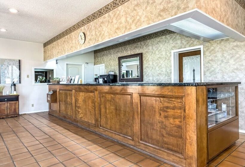 Отель Americas Best Value Inn Paris