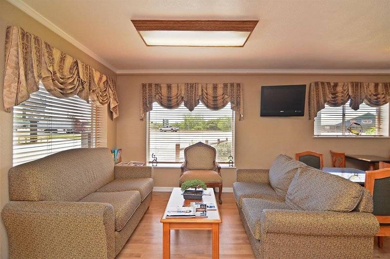 בית מלון כפרי Americas Best Value Inn Crosstimbers