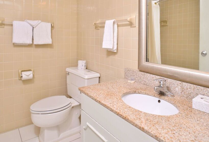 בית מלון כפרי Americas Best Value Inn And Suites St. Cloud