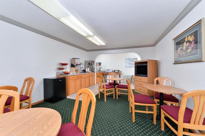 בית מלון כפרי Americas Best Value Inn Ukiah