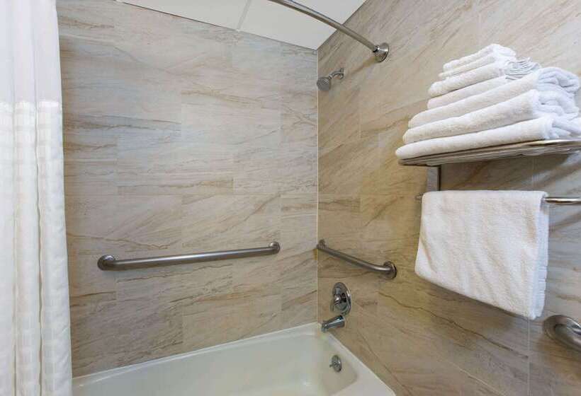 فندق Americinn By Wyndham La Crosse Riverfrontconference Center