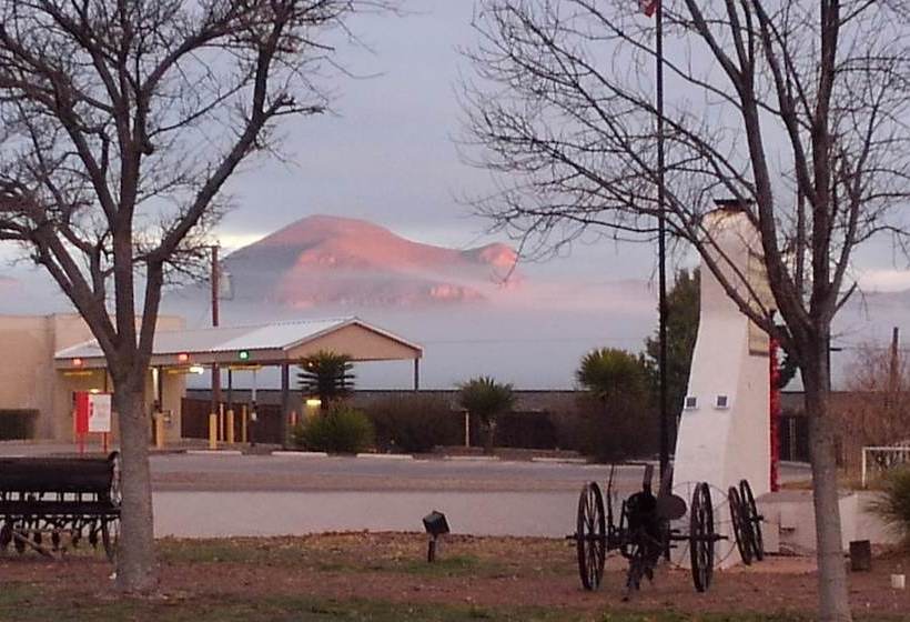 בית מלון כפרי B.a.s.i.c. Lodgings