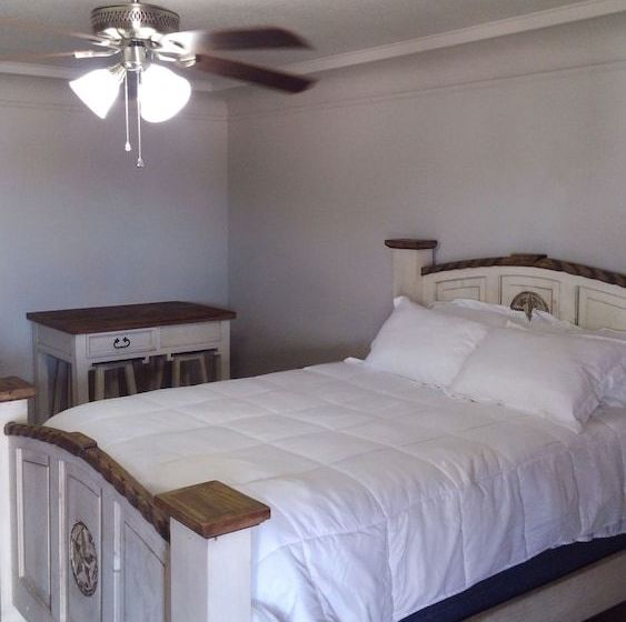 בית מלון כפרי B.a.s.i.c. Lodgings