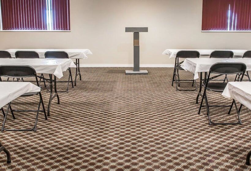 فندق Baymont By Wyndham Bay City