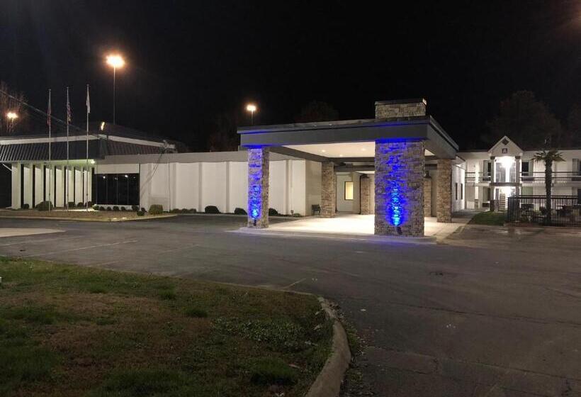 فندق Quality Inn