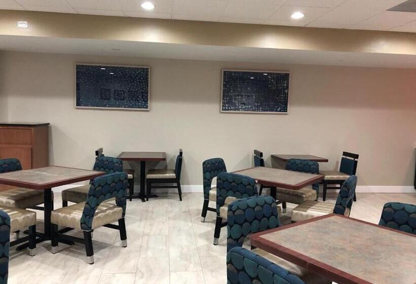 فندق Quality Inn