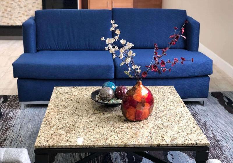 فندق Quality Inn